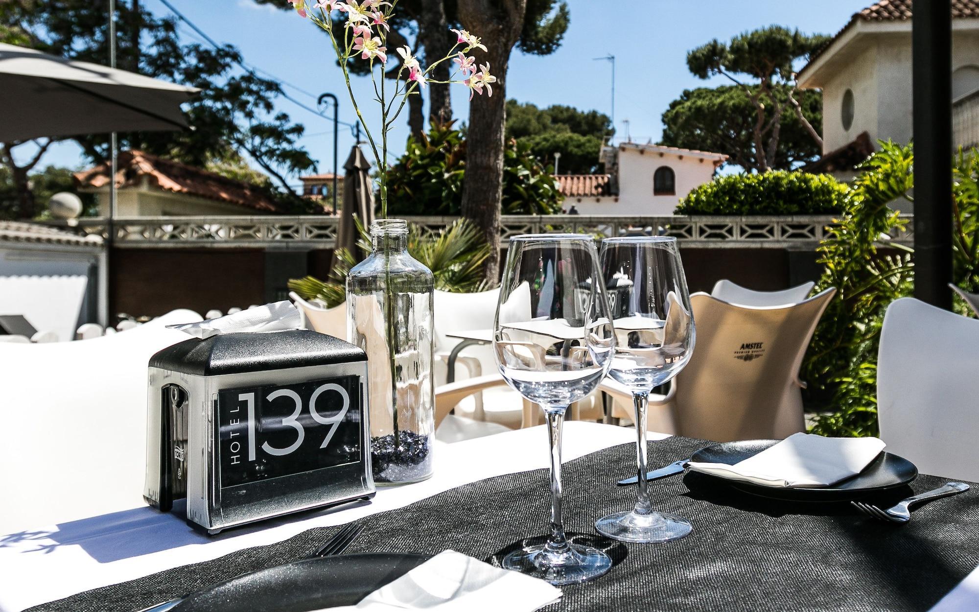 Hotel 139 Castelldefels Exterior foto