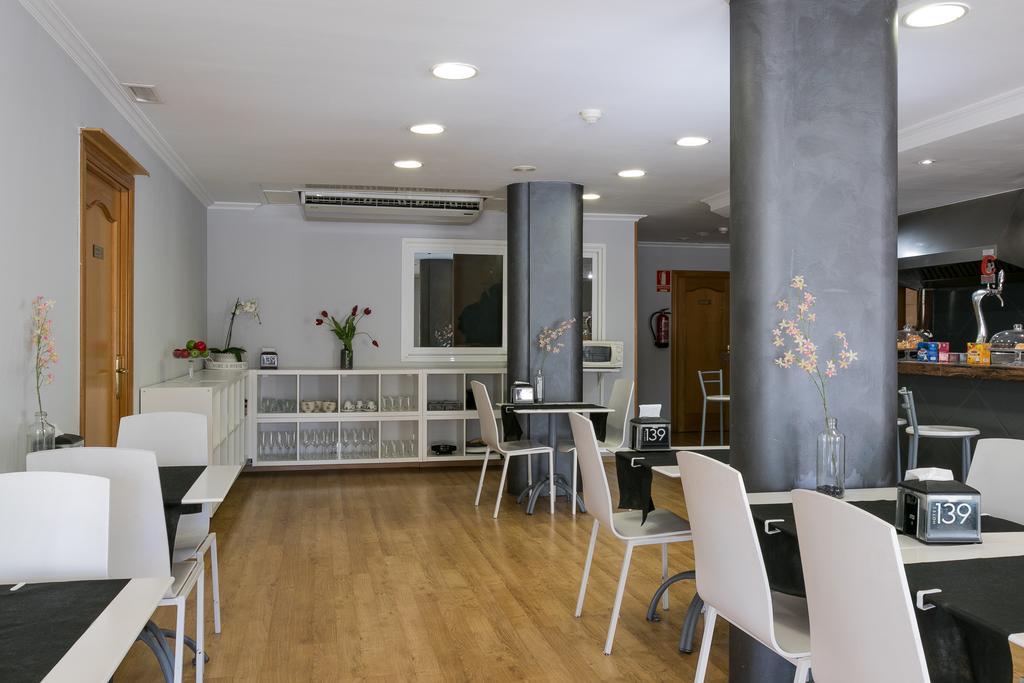 Hotel 139 Castelldefels Exterior foto